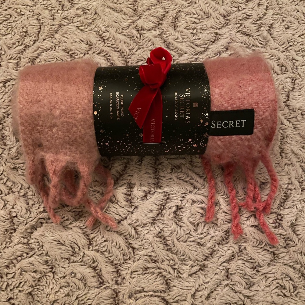 Victoria Secret Scarf